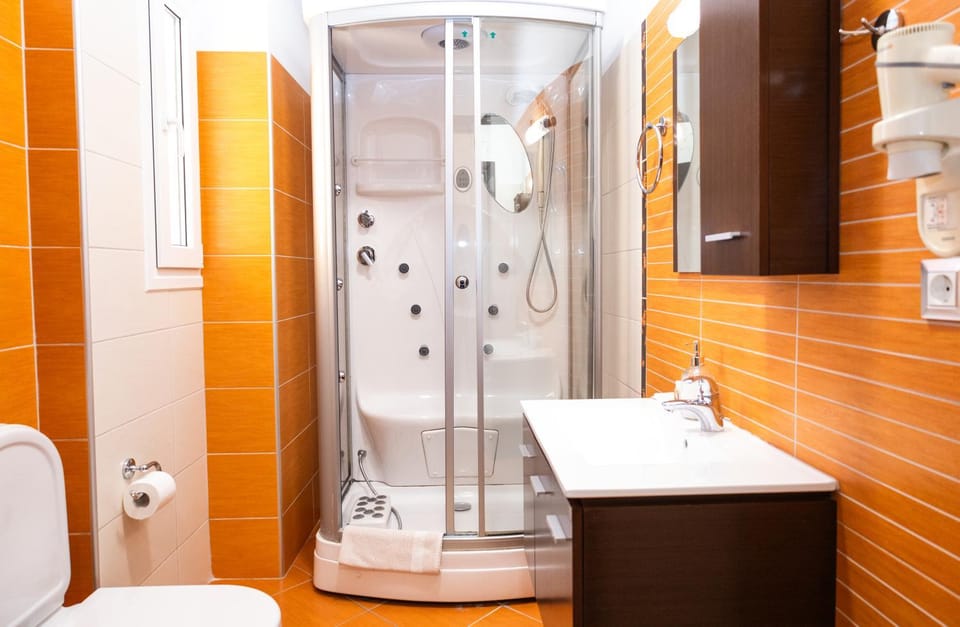 Shower, Toilet, Bathroom