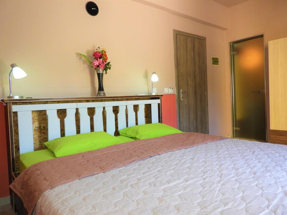 Bed, Bathroom, Bedroom