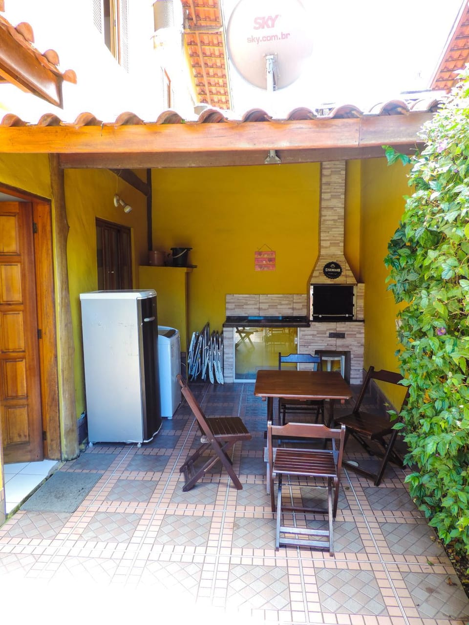 BBQ facilities, laundry