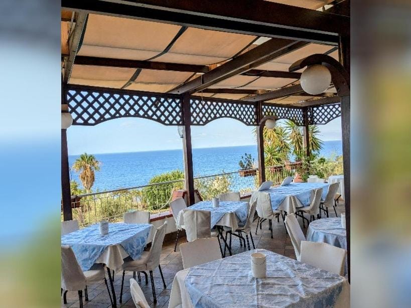 PARADISO Hotel Ristorante Hotel in Calabria