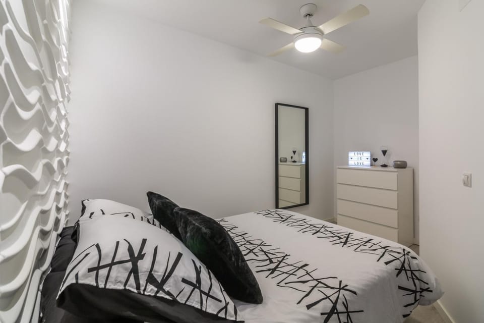 Roca Chica A Apartamento ADC Apartment in Torremolinos