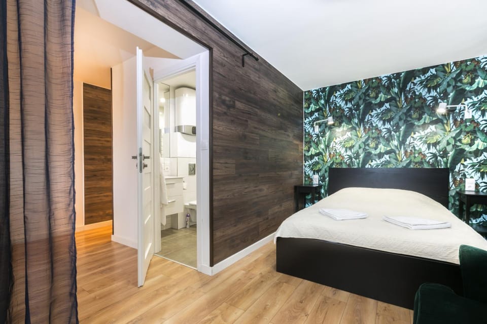 Bed, Bathroom, Bedroom