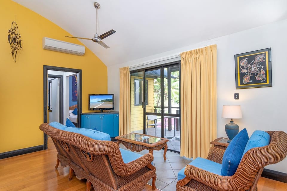Living room, air conditioner