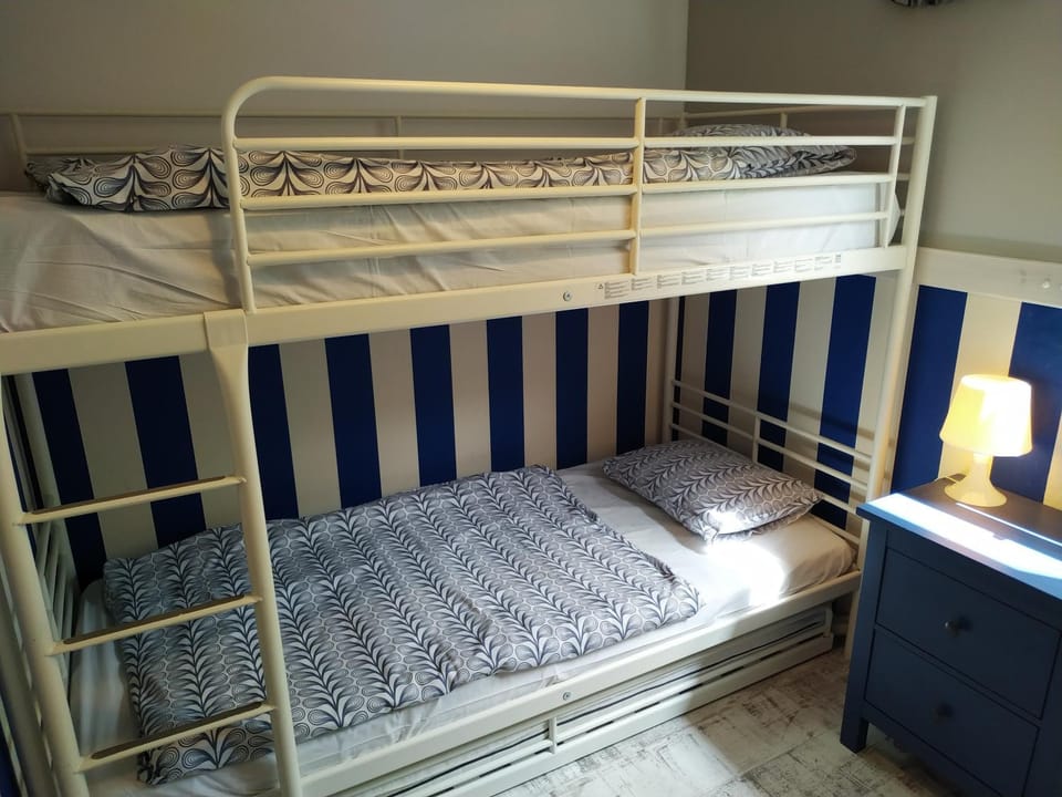 bunk bed
