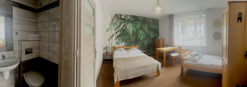 Bed, Bathroom, Photo of the whole room