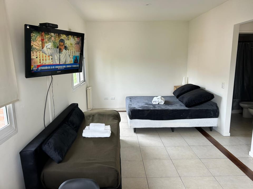 Apartamento en Country Pilar Gran Piscina Parrilla propia hasta 4 personas Apartment in Pilar