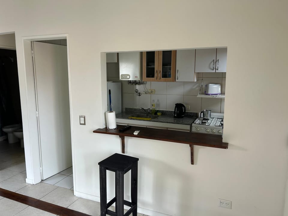 Apartamento en Country Pilar Gran Piscina Parrilla propia hasta 4 personas Apartment in Pilar