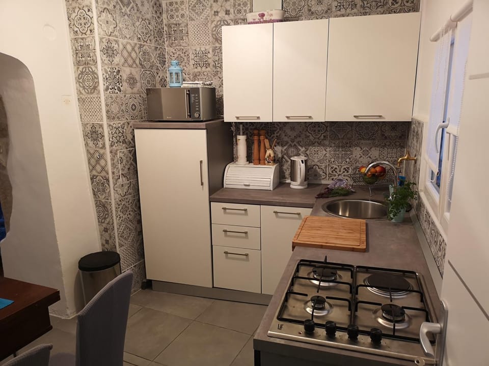 Kitchen or kitchenette, dishwasher, pet friendly, stove