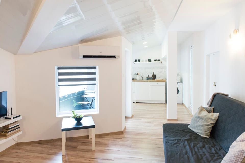 Balabanov White Apartment in Varna