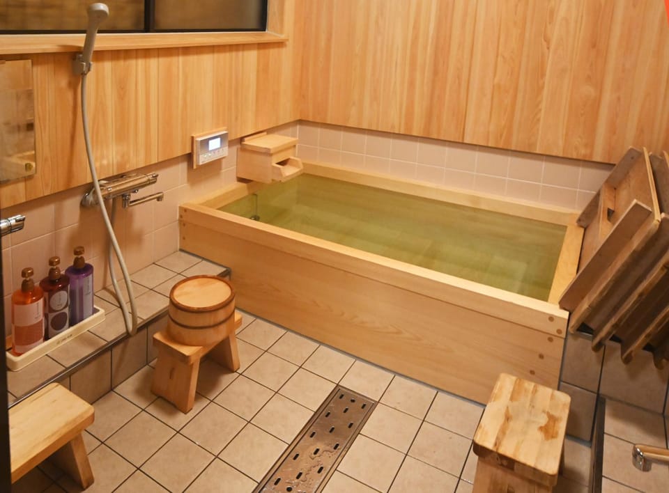 Bathroom, Bath