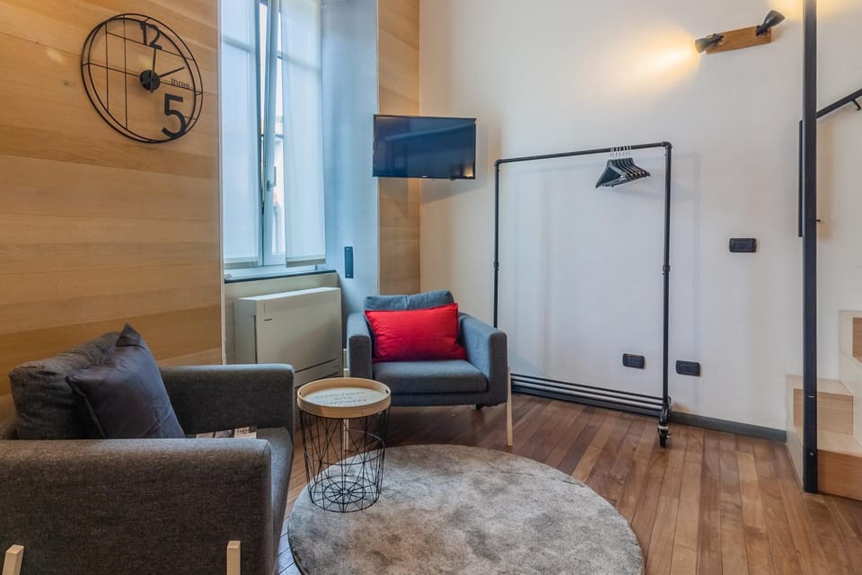 TV and multimedia, Living room, Seating area