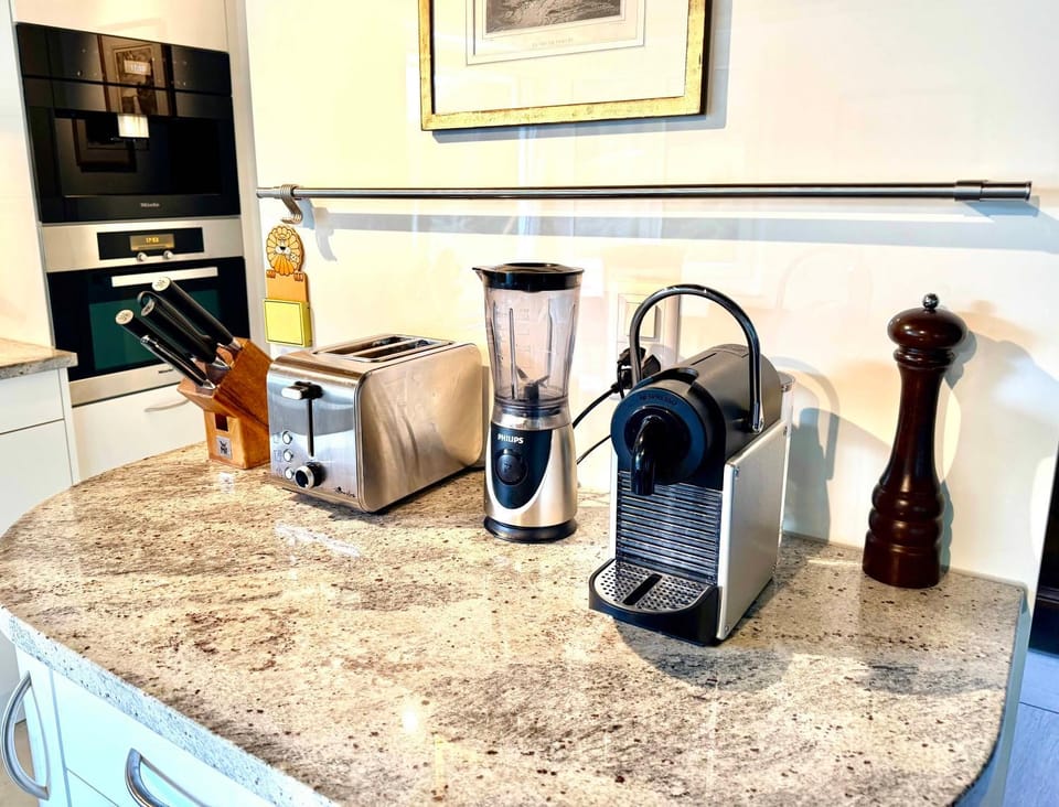 Coffee/tea facilities, Kitchen or kitchenette, toaster