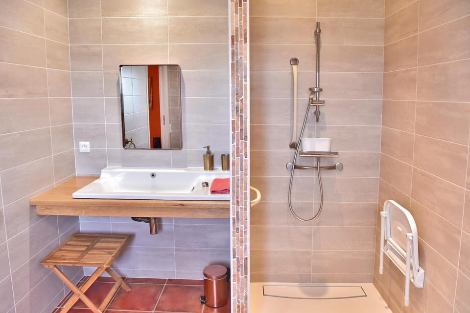 Shower, Bathroom