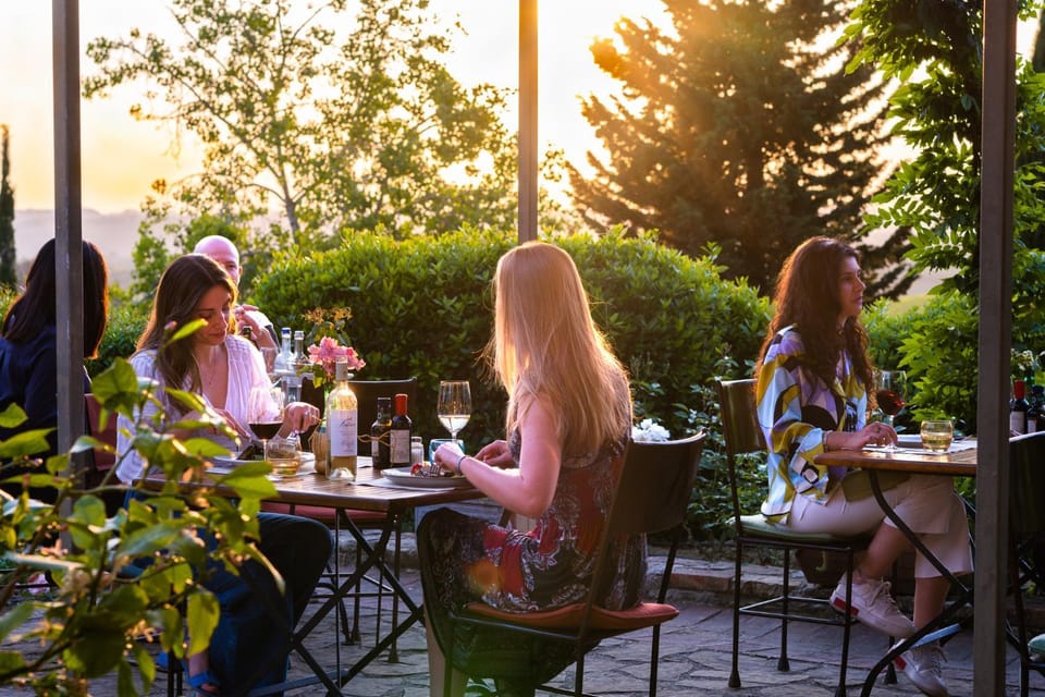 Restaurant/places to eat, Garden, Food and drinks, group of guests