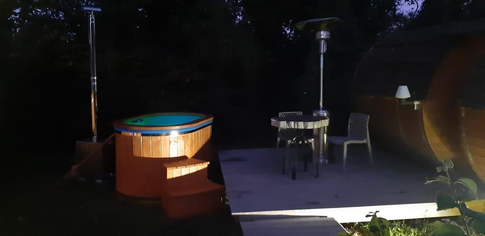 Patio, Hot Spring Bath