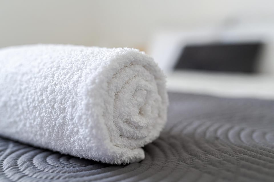 Bedroom, towels