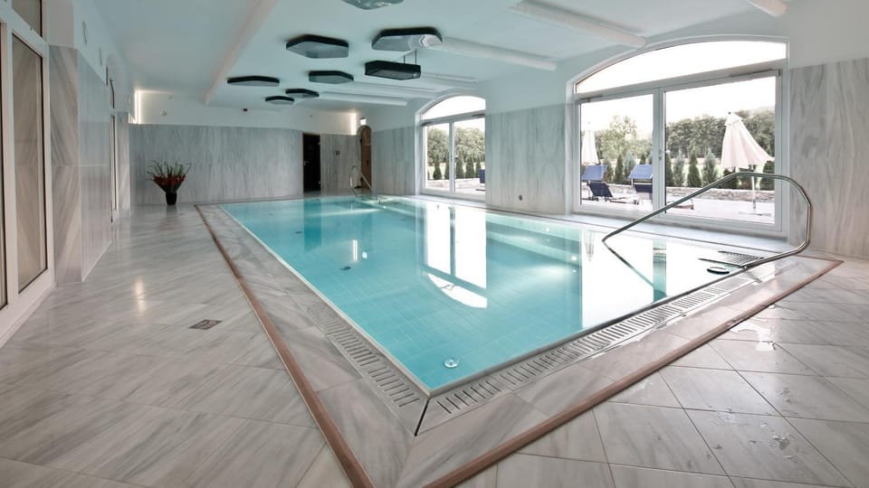 Property building, Swimming pool