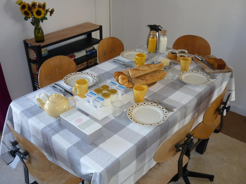 Atelier 1 - shared pool for 2-6 in Semur en Auxois, Burgundy House in Bourgogne-Franche-Comté