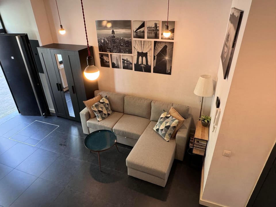Modern cozy studio with backyard Vacation rental in Antwerp