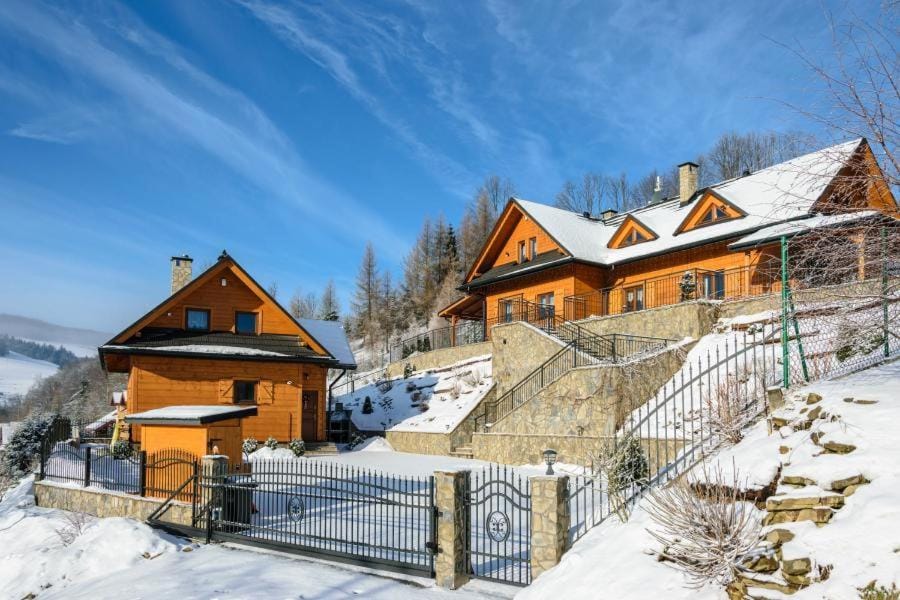 Property building, Winter