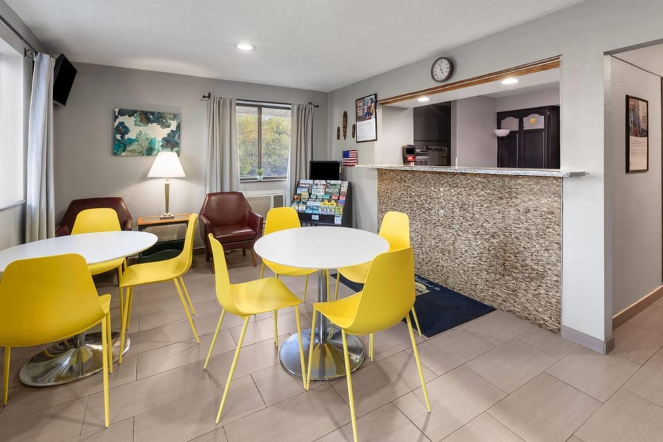 Lobby or reception, Dining area