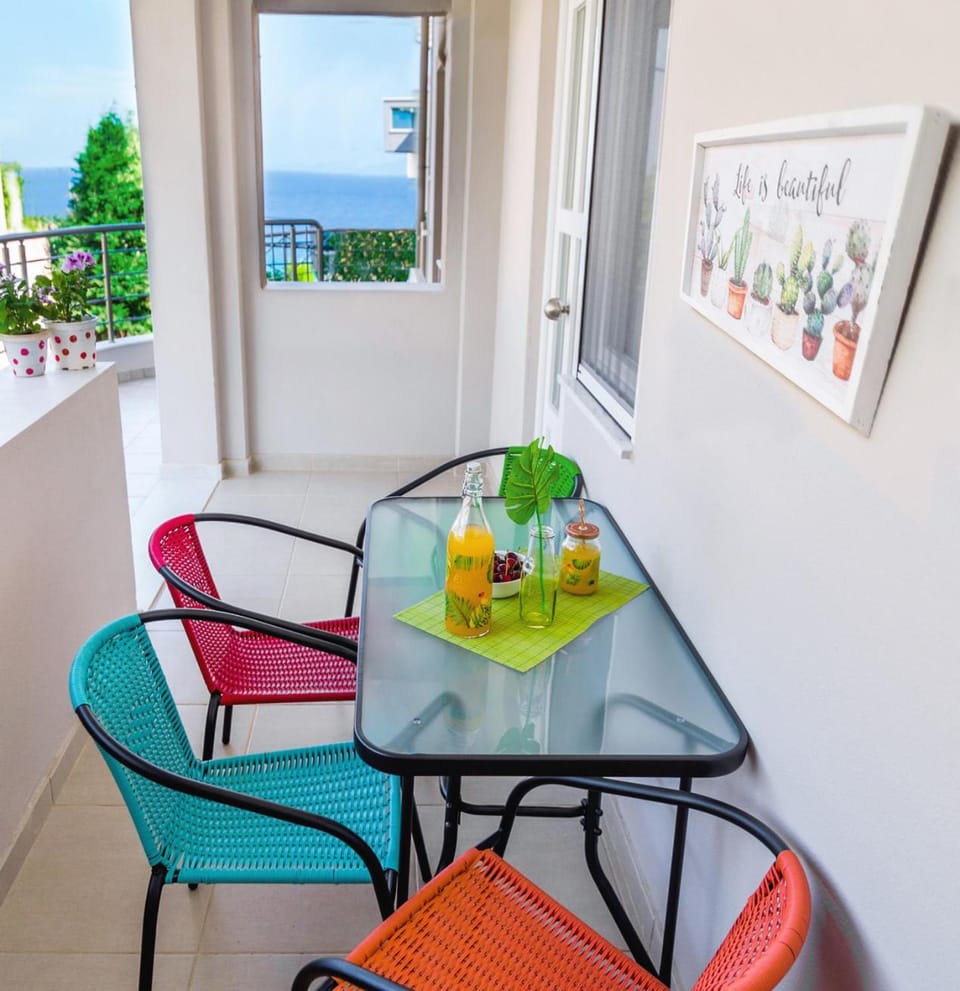 Sea Breeze Flat Apartment in Kavala