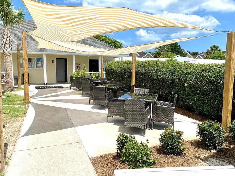 Seating area, Swimming pool
