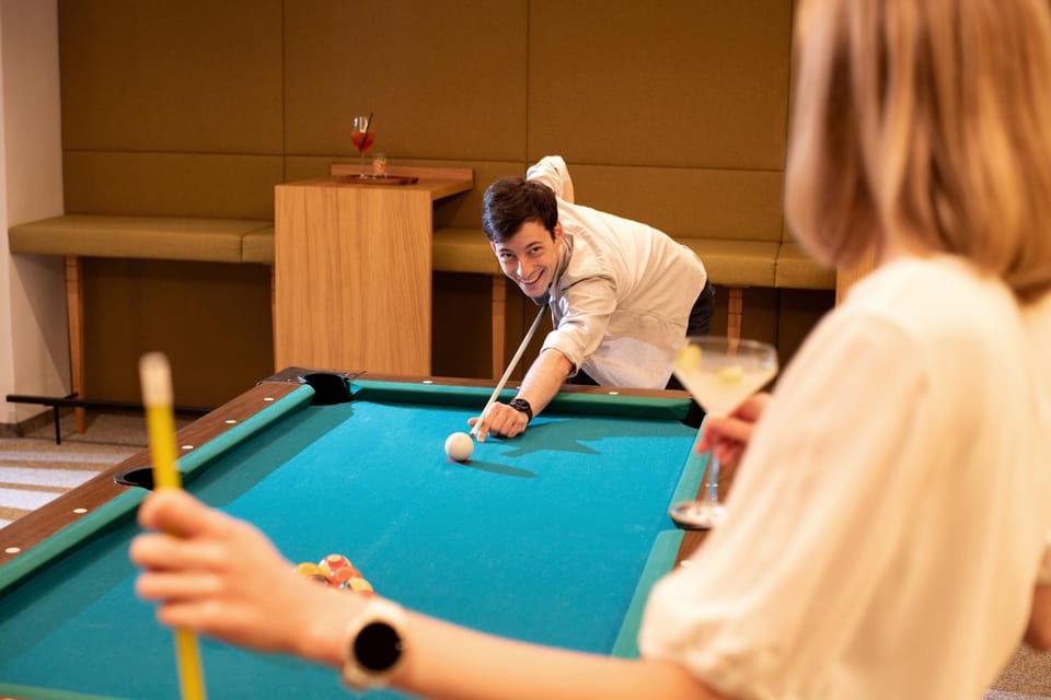 Communal lounge/ TV room, Billiard