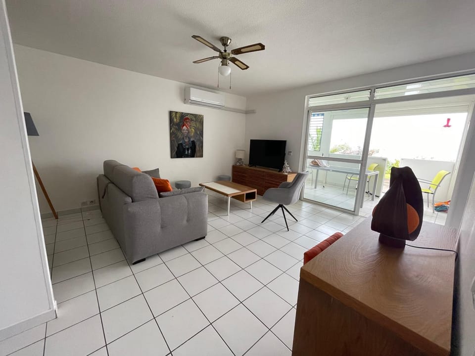 Au Petit Paradis Apartment in Sainte-Anne