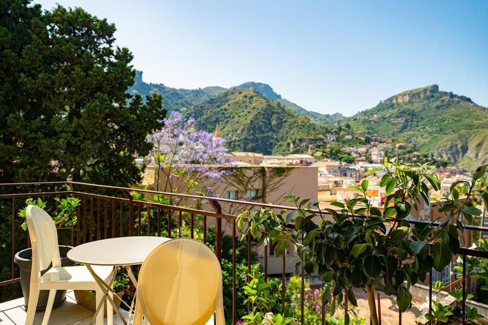 Natural landscape, View (from property/room), Balcony/Terrace, Mountain view