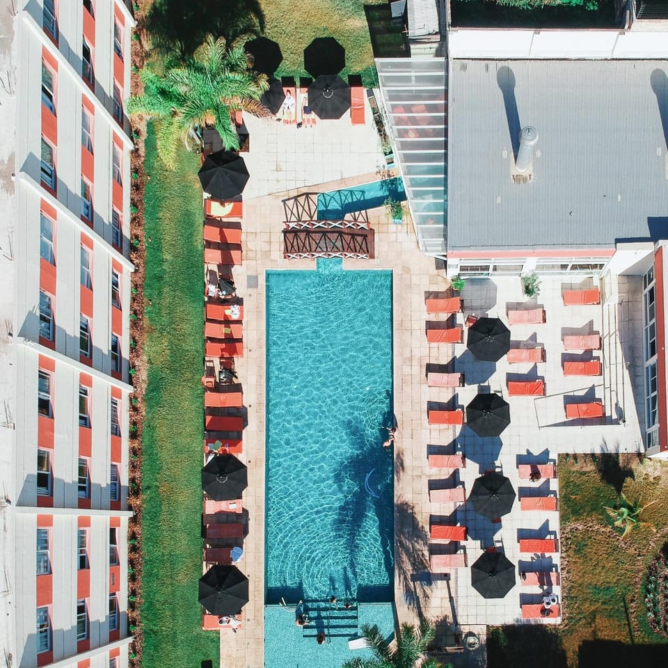 Bird's eye view, Pool view