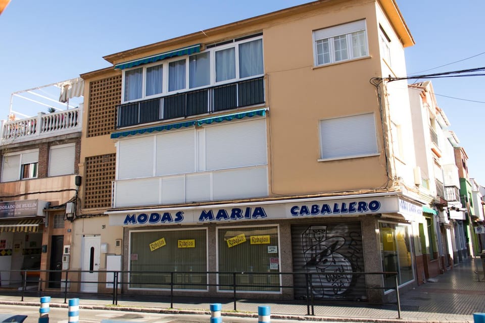 Rooms Breeze & Sun Bed and Breakfast in Malaga