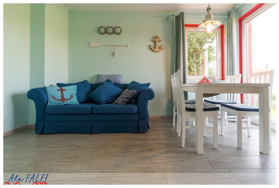 Bed, TV and multimedia, Living room, Other, Photo of the whole room, Decorative detail, Seating area, Dining area, Family, furniture