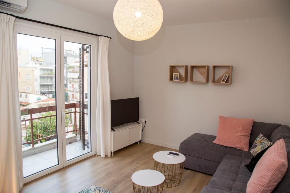 Off site, TV and multimedia, Living room, Seating area, Quiet street view