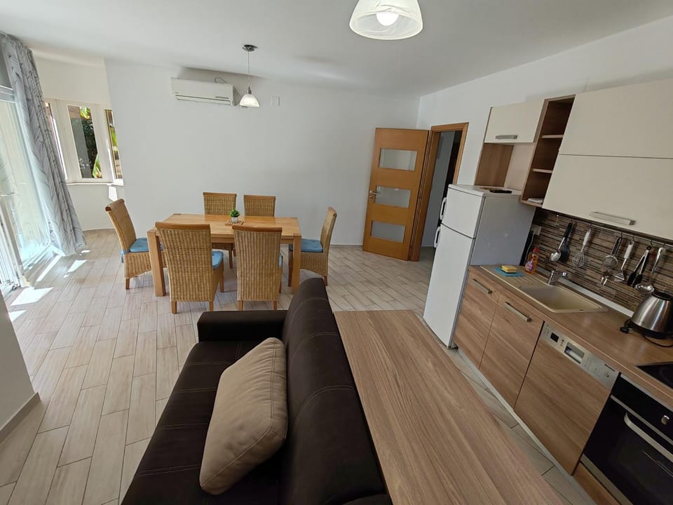 Apartmani Kovačićek 1 Apartment in Biograd na Moru
