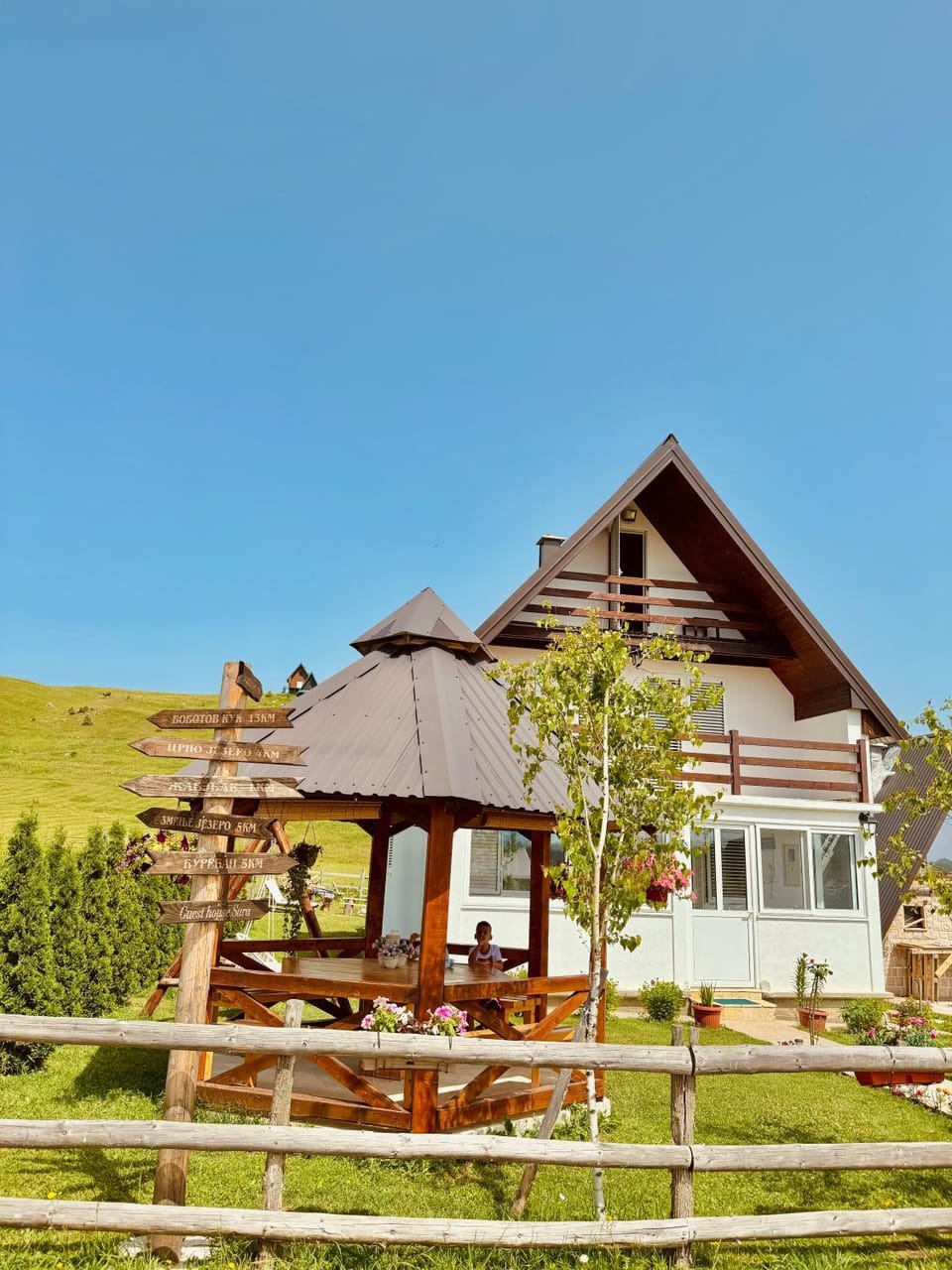 Guest House SARA Villa in Montenegro