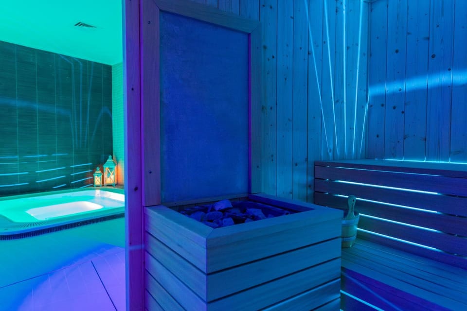 Hot Tub, Sauna, Spa and wellness centre/facilities