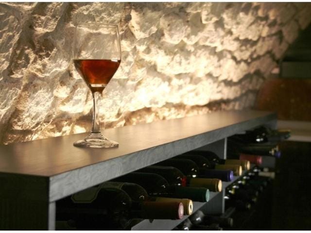Lounge or bar, Food and drinks