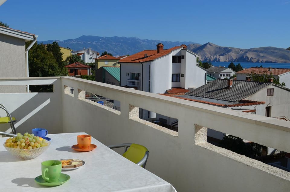 Day, Balcony/Terrace, Mountain view, Sea view