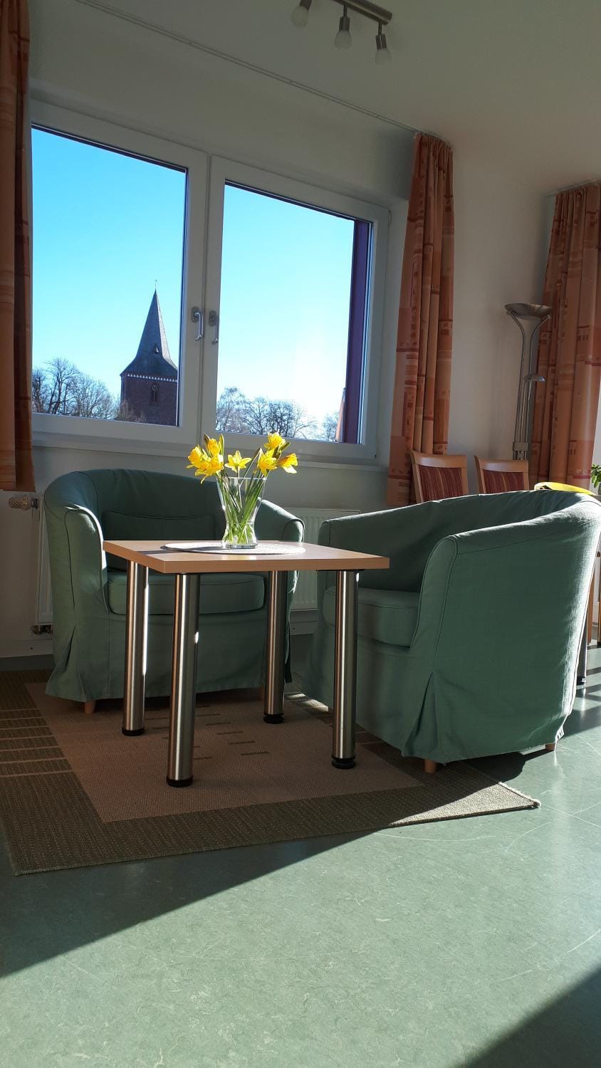 Living room, Landmark view