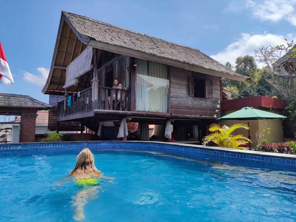 Swimming pool
