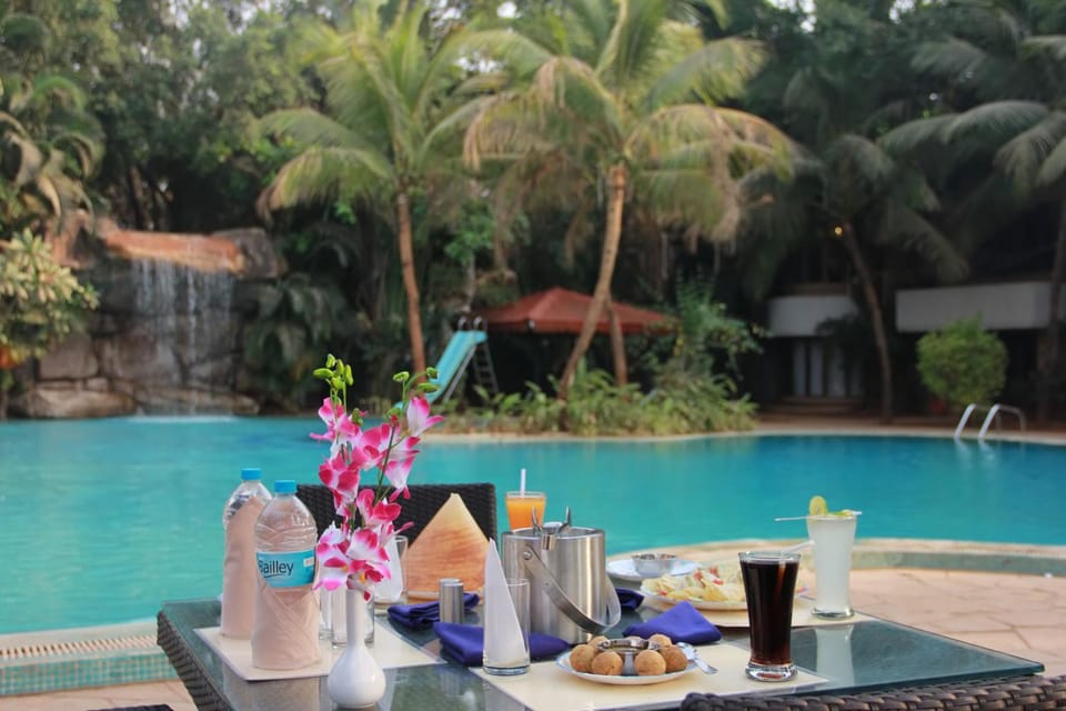 Swimming pool, Swimming pool