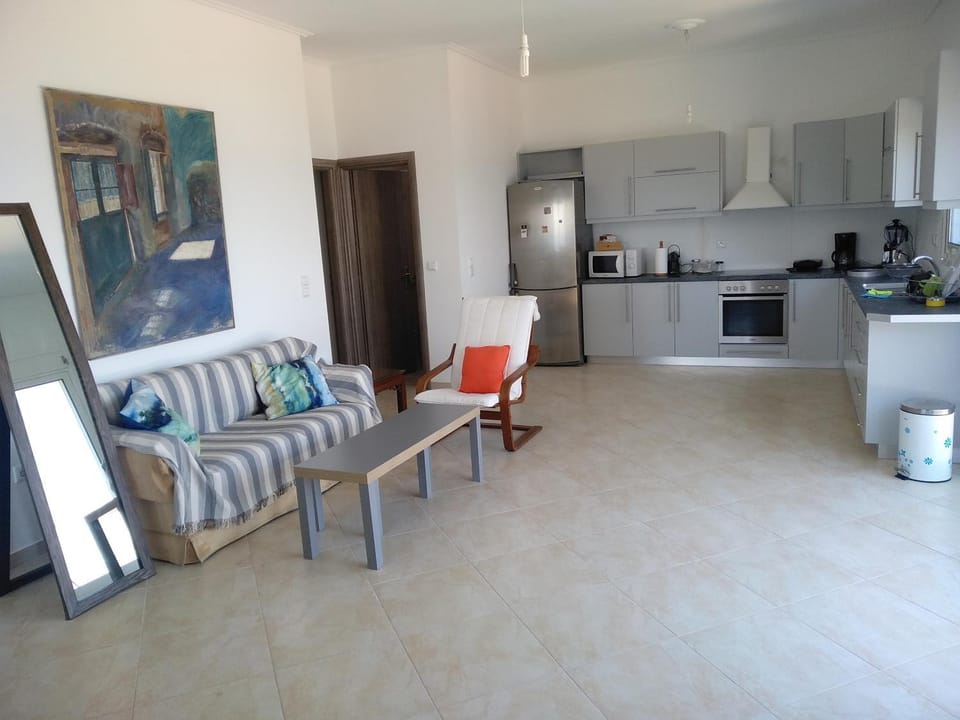 Kitchen or kitchenette, Living room, Dining area