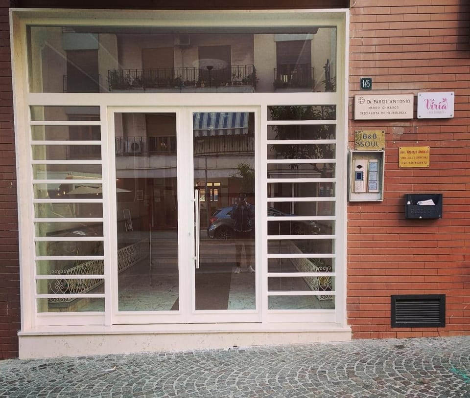 Facade/entrance