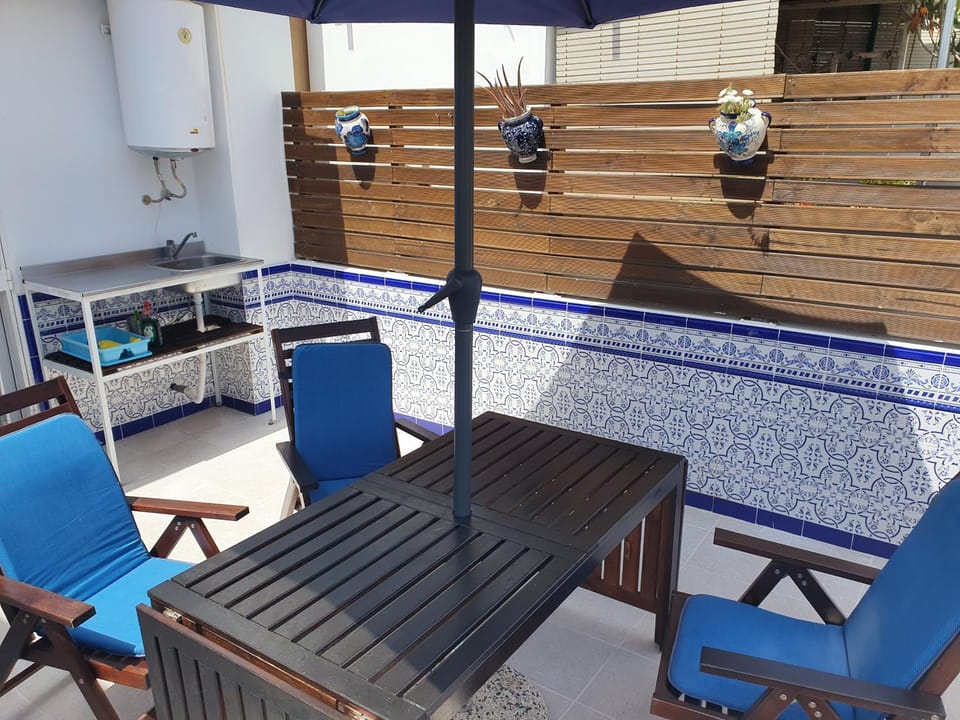 Private townhouse with roof terrace close to the beach House in Malaga