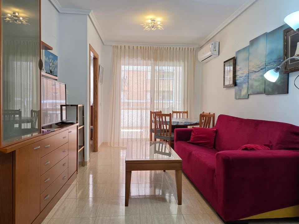 TV and multimedia, Living room, Dining area, air conditioner