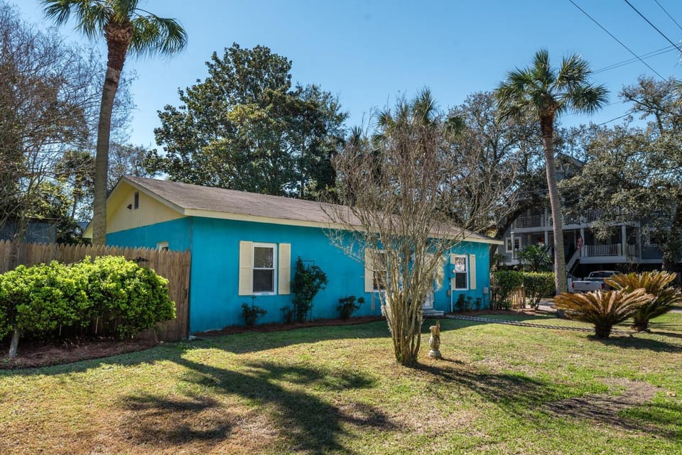 201 E Huron Starrs Folly House in Folly Beach