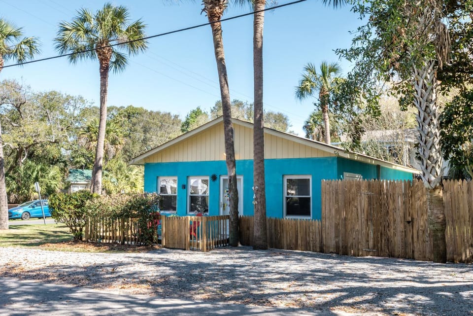 201 E Huron Starrs Folly House in Folly Beach