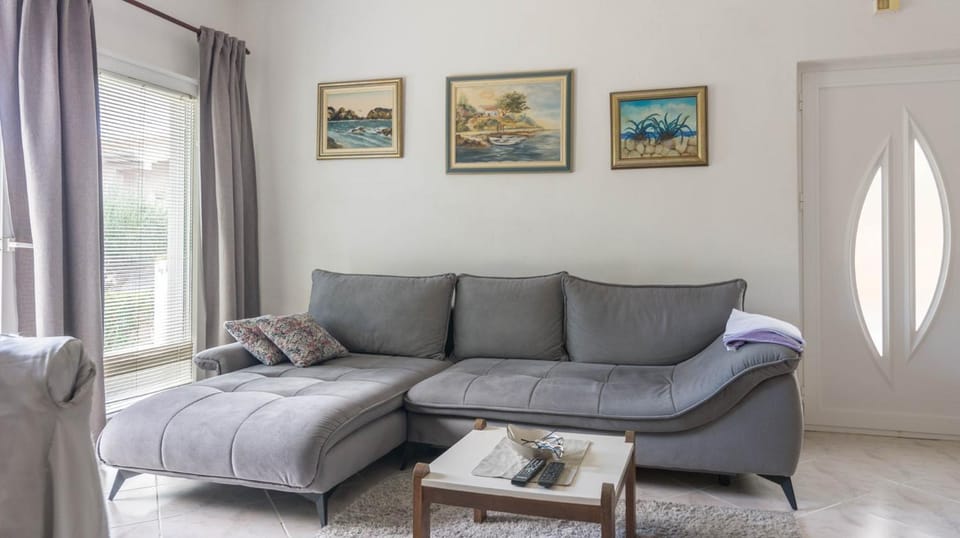 Sea Breeze - Holiday House on the Beach House in Šibenik-Knin County, Croatia