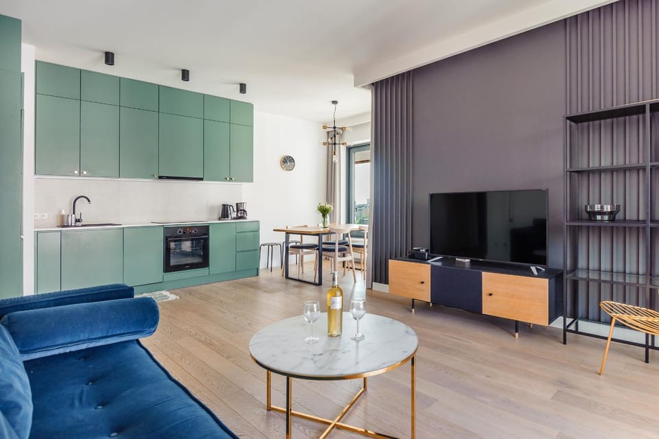TV and multimedia, Kitchen or kitchenette, Living room, Seating area, stove